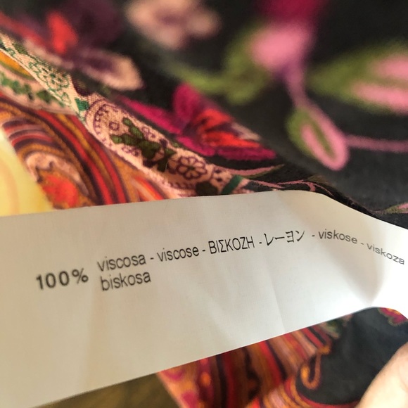 NWT ZARA RED PINK black Blouse RUFFLES PAISLEY PRINT SIZE M LONG SLEEVES modest - Picture 7 of 7